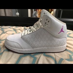 White Jordan’s 💙